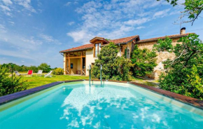 Stunning Home In Ossages